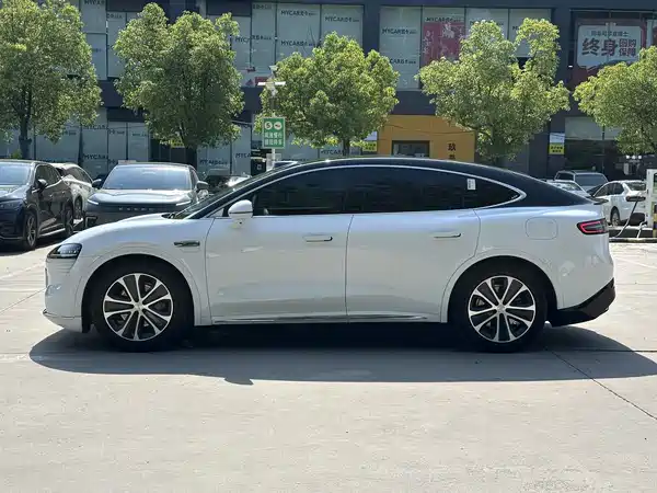Luxeed R7 2024
