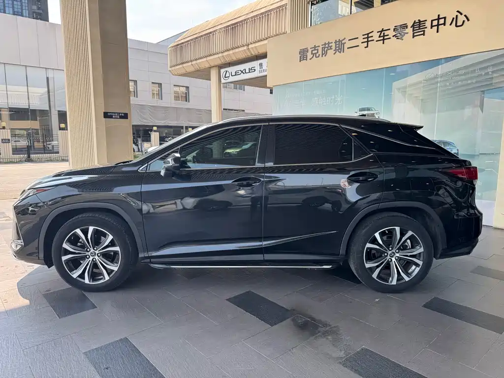 Lexus RX 2021
