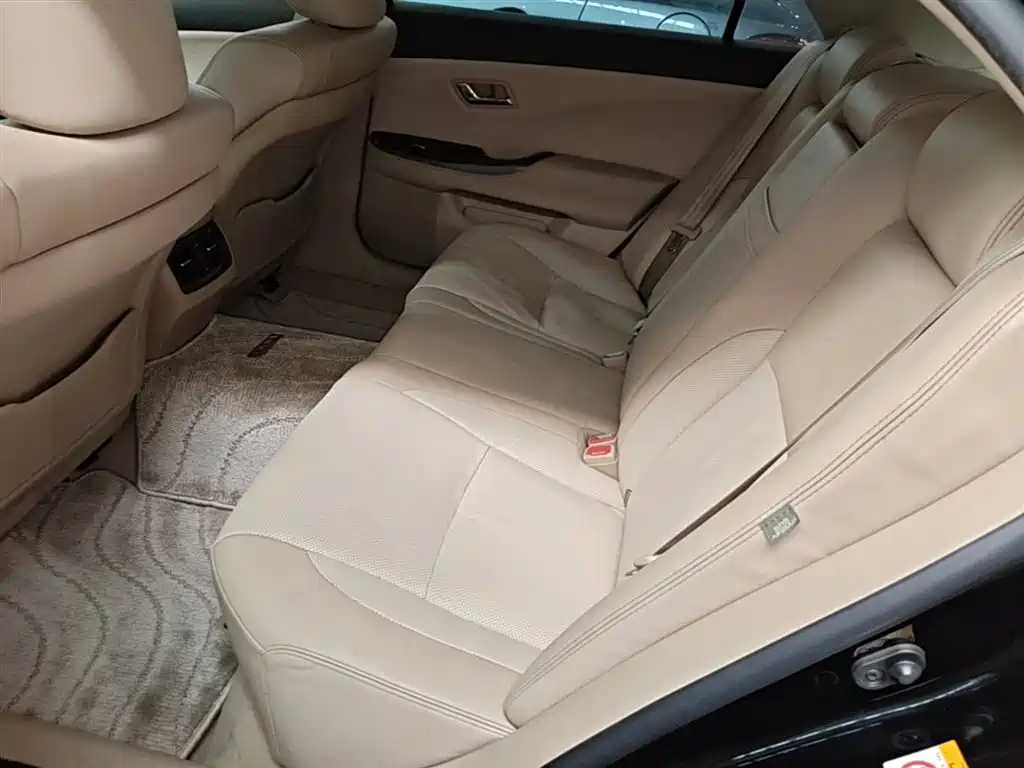 Toyota Crown 2014 — фото 17