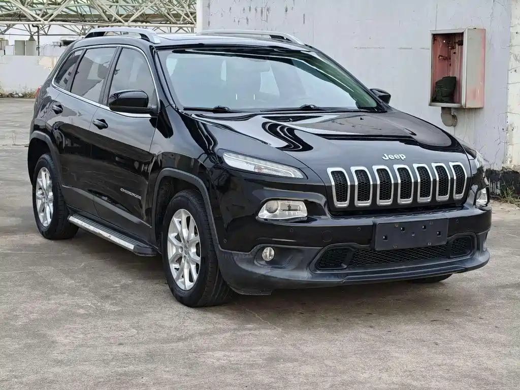 Jeep Cherokee 2016 — фото 3