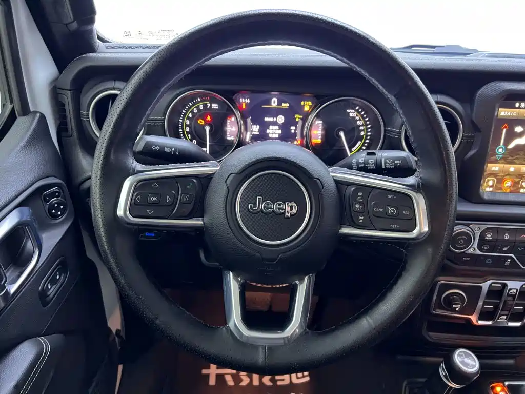 Jeep Wrangler New Energy 2023 — фото 20