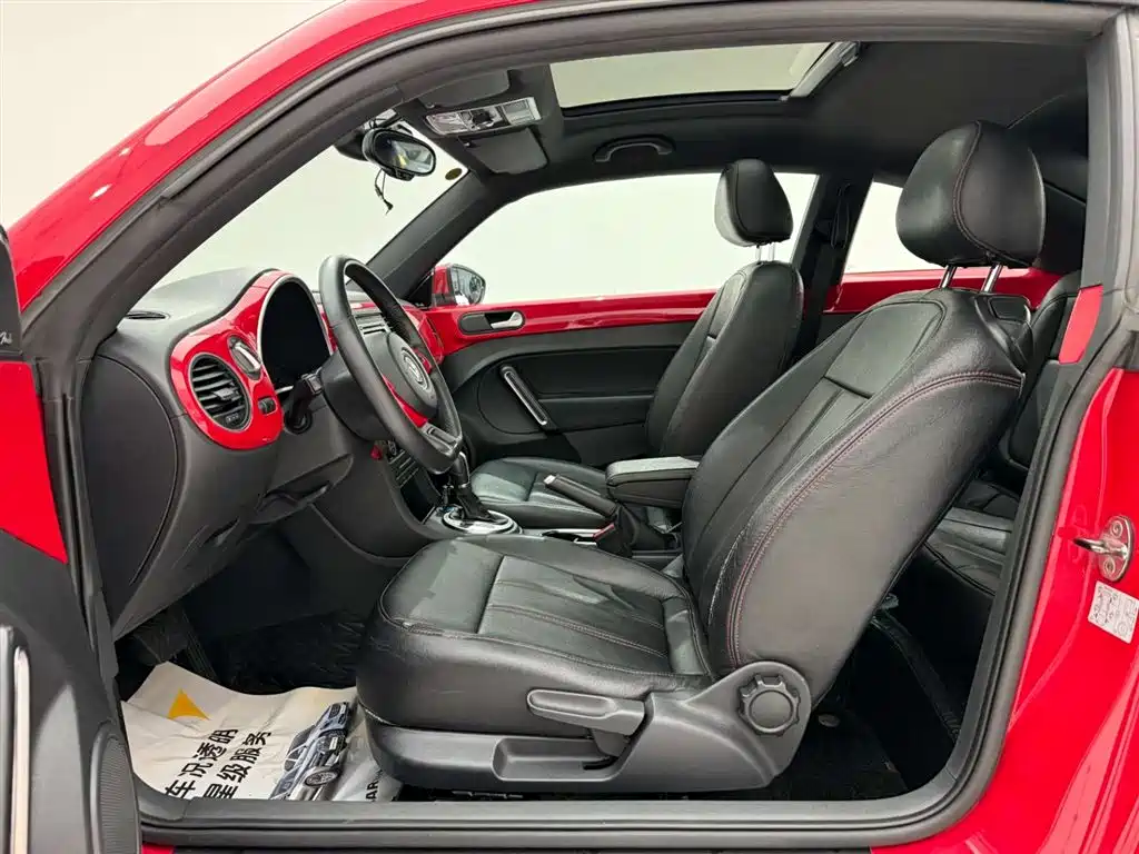 Volkswagen Beetle 2015 — фото 15