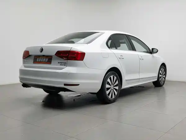 Volkswagen Sagitar 2017