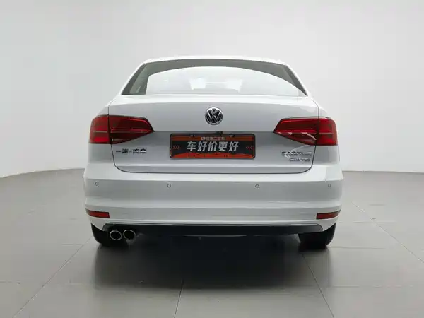 Volkswagen Sagitar 2017