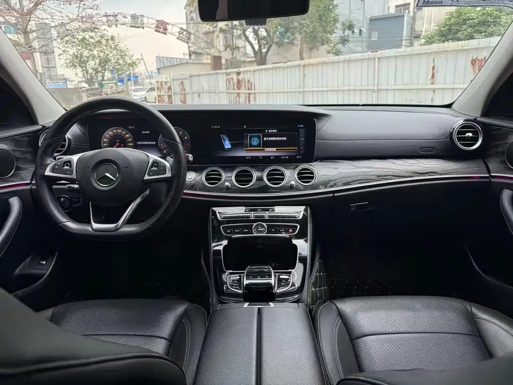 Mercedes-Benz E-Class 2017 — фото 8