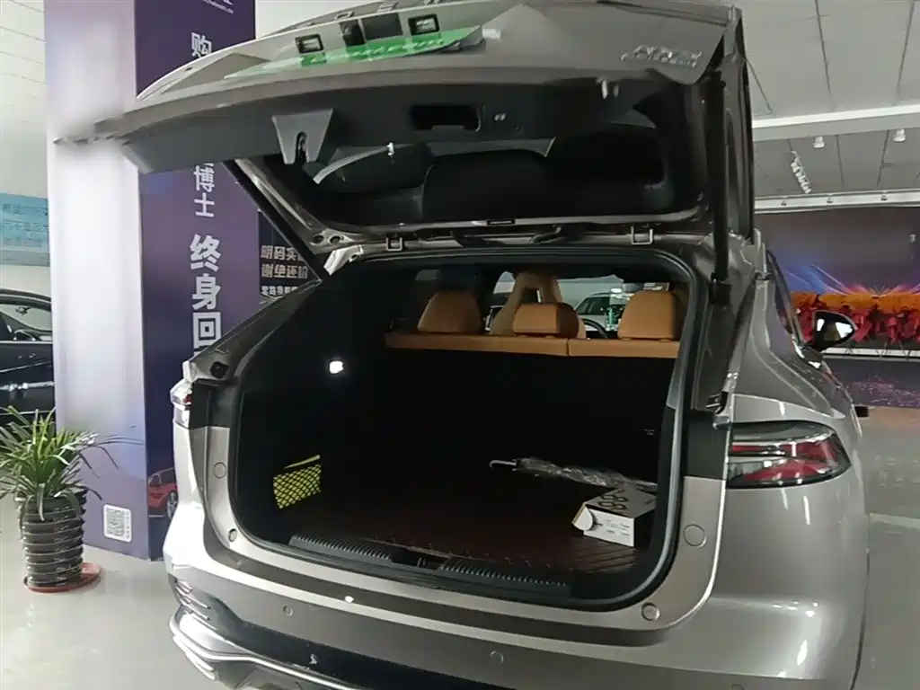 Roewe RX5 2025 — фото 19