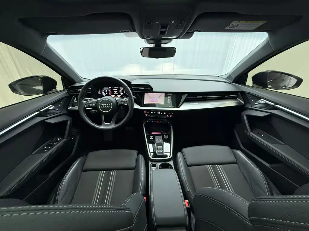 Audi A3 2023 — фото 10