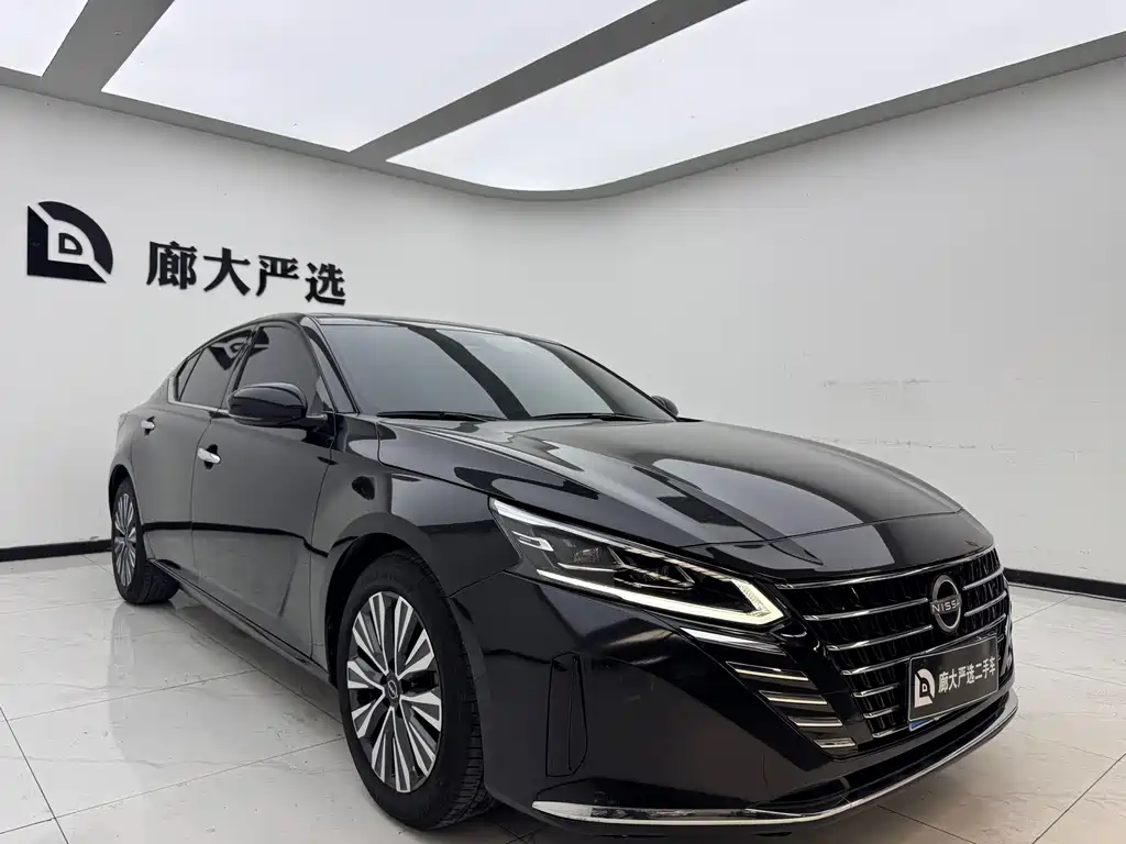 Nissan Teana 2024