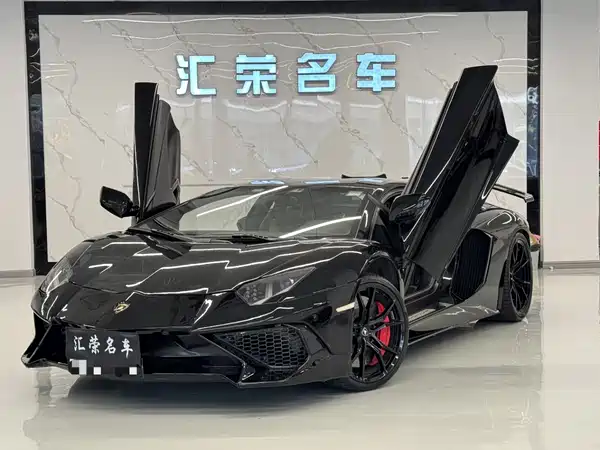 Lamborghini Aventador 2011