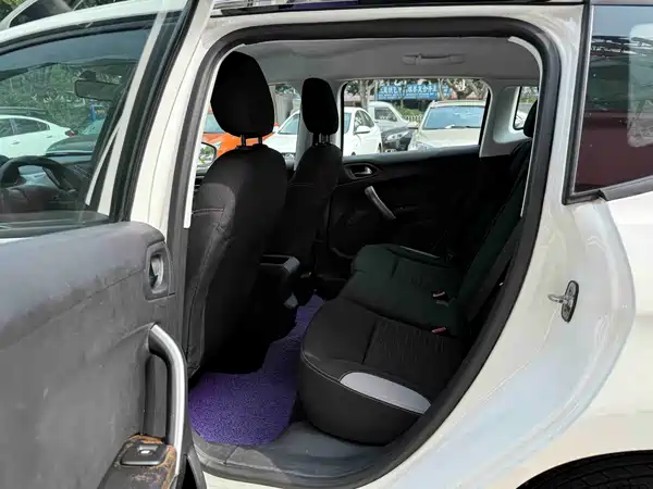 Peugeot 2008 2014