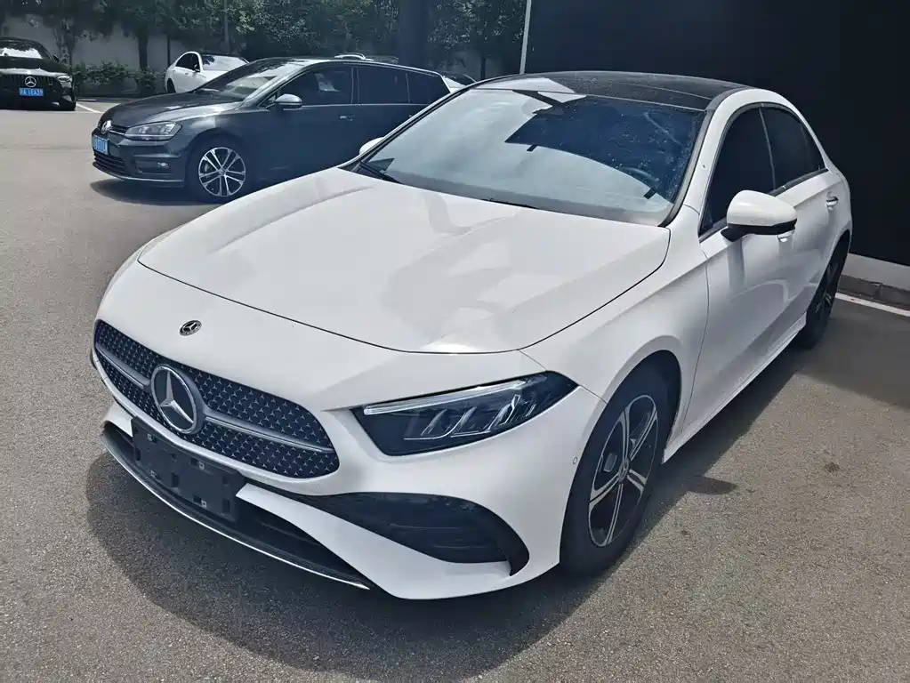 Mercedes-Benz A-Class 2024 — фото 15