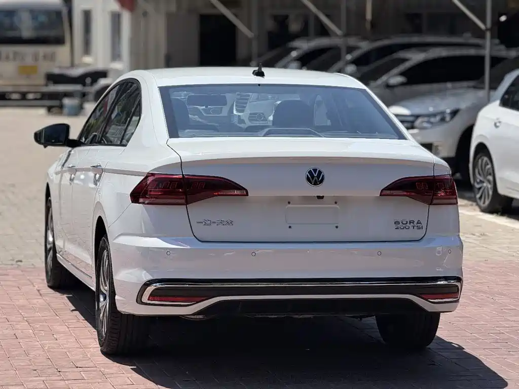 Volkswagen Bora 2023