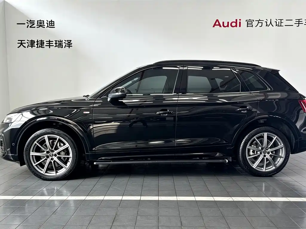 Audi Q5L 2022 — фото 6
