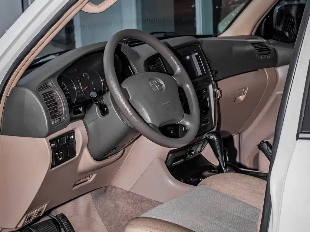 Toyota Land Cruiser 2015 — фото 4