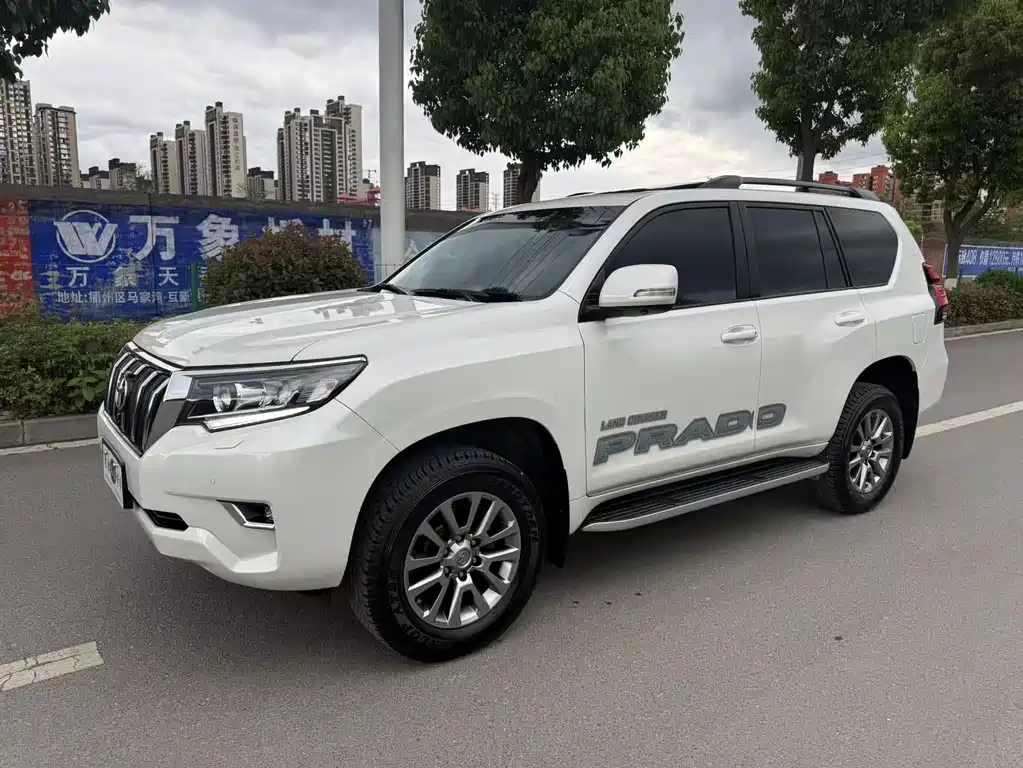Toyota Prado 2018 — фото 1