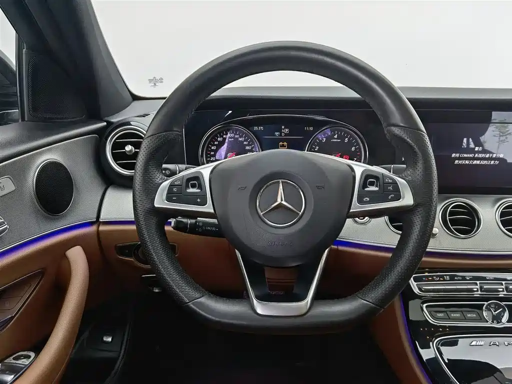 Mercedes-Benz E-Class 2017 — фото 11
