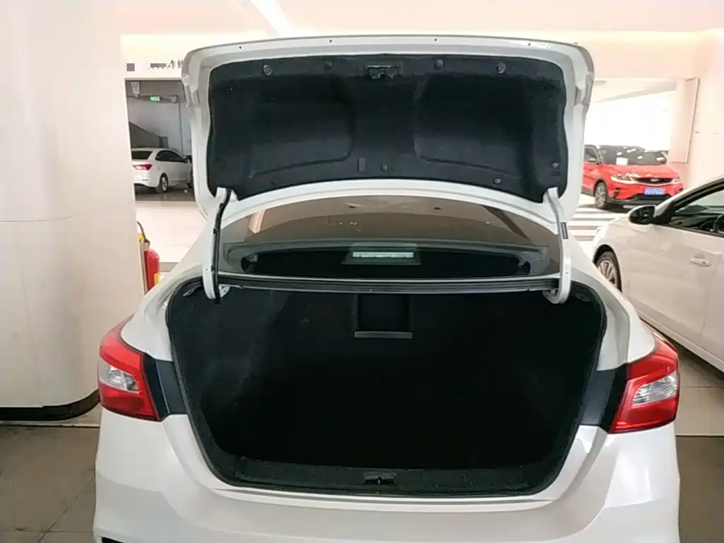 Nissan Sylphy 2022 — фото 15