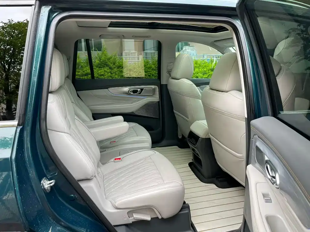 GAC Motor Trumpchi GS8 2022 — фото 6