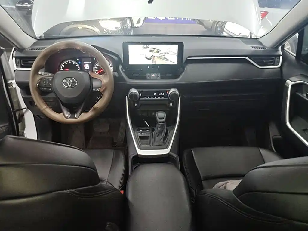 Toyota Wildlander 2023 — фото 10