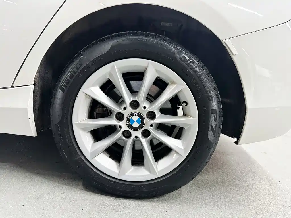 BMW 1 Series 2015 — фото 9