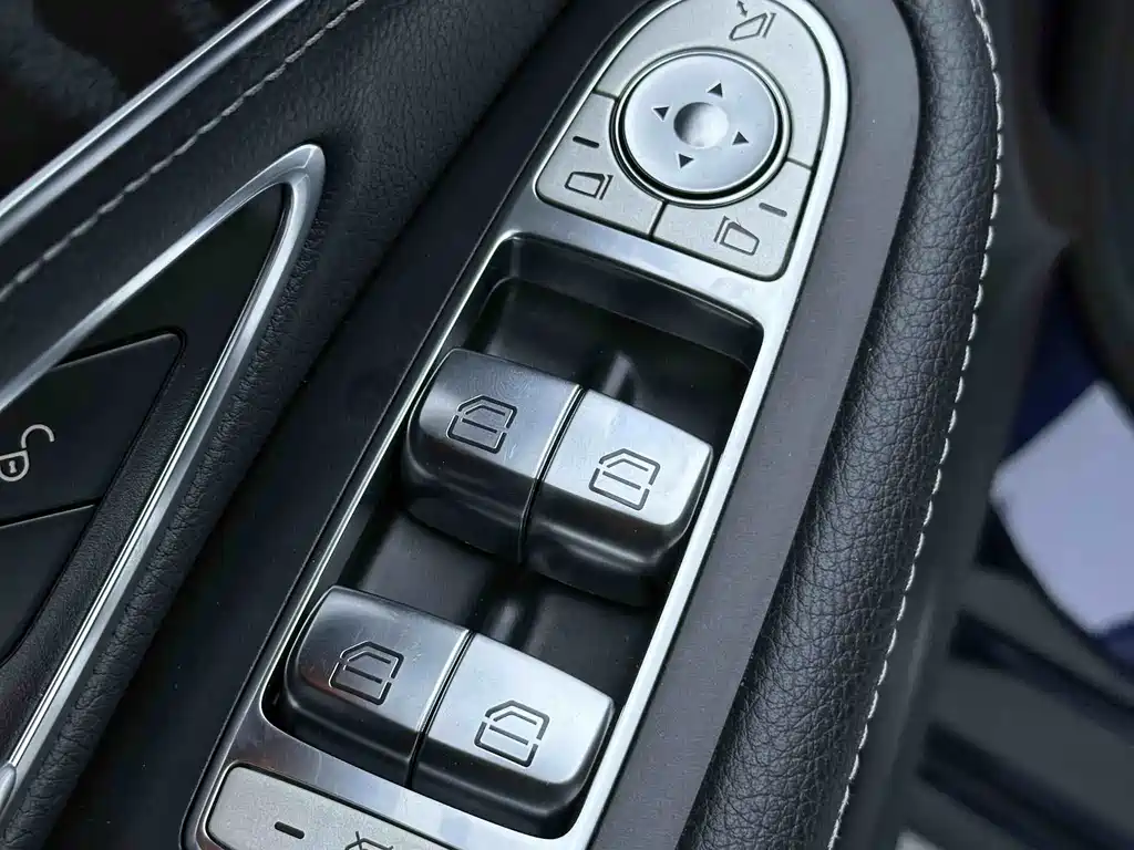 Mercedes-Benz C-Class 2019 — фото 8