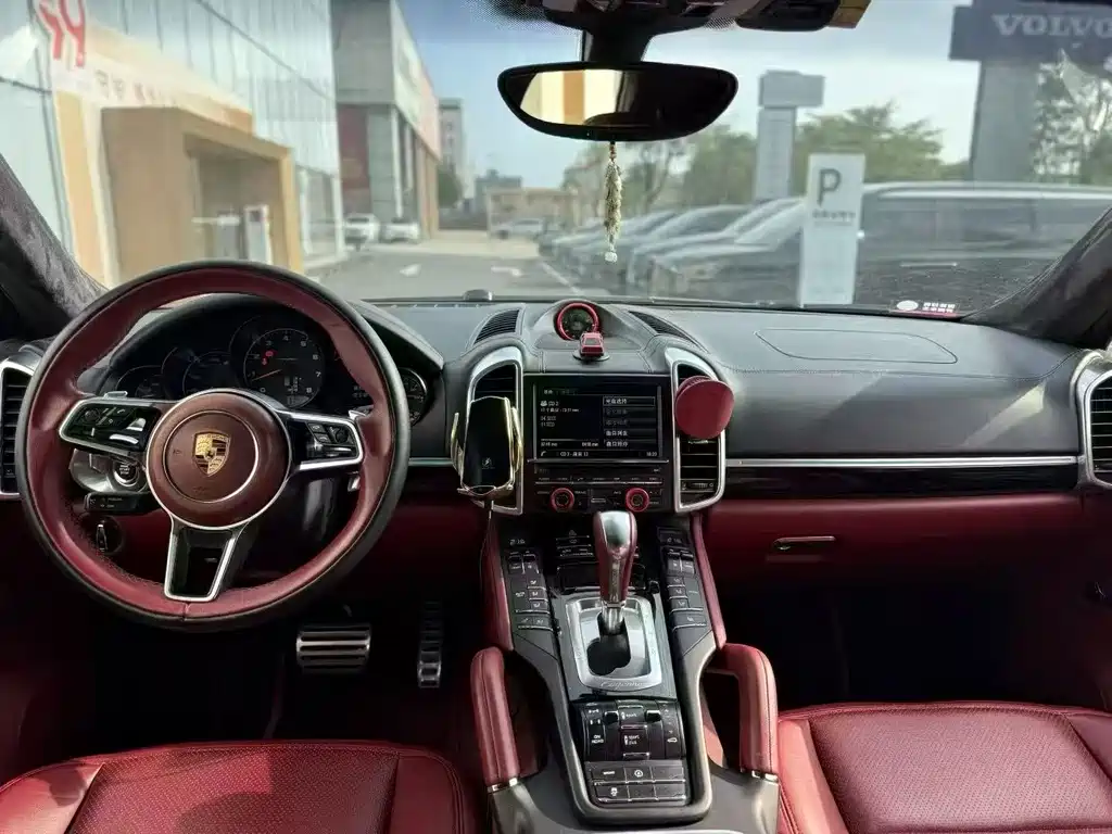 Porsche Cayenne 2016