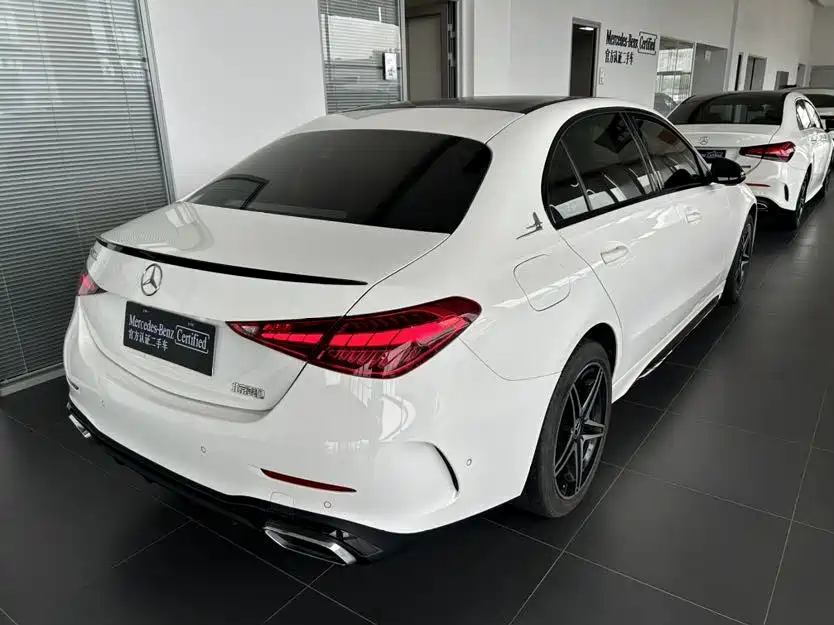 Mercedes-Benz C-Class 2023 — фото 9