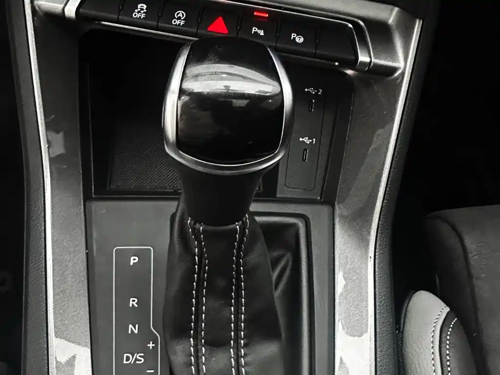 Audi Q3 2022 — фото 13