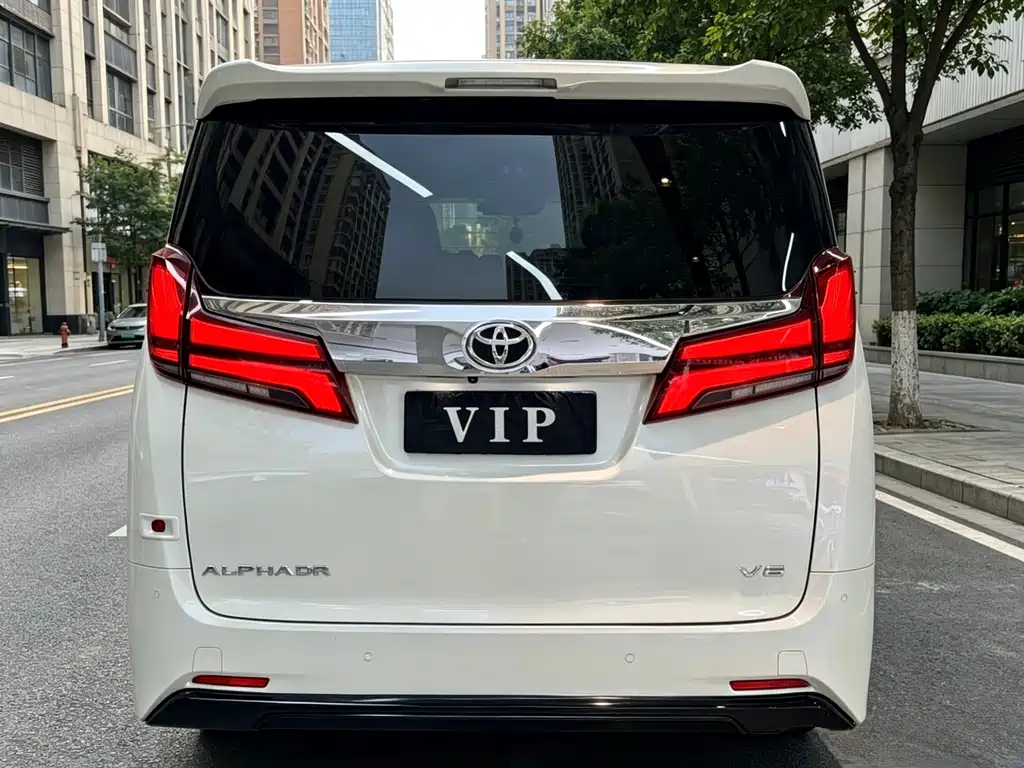 Toyota Alphard 2019 — фото 8