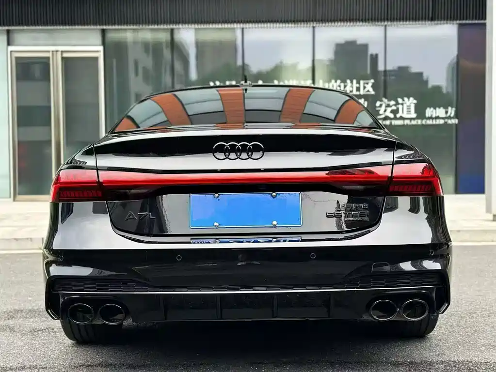 Audi A7L 2025 — фото 8