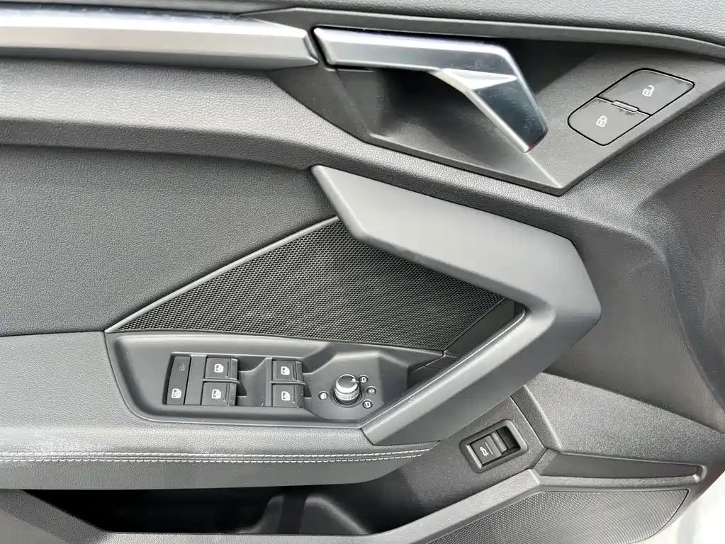 Audi A3 2022 — фото 18