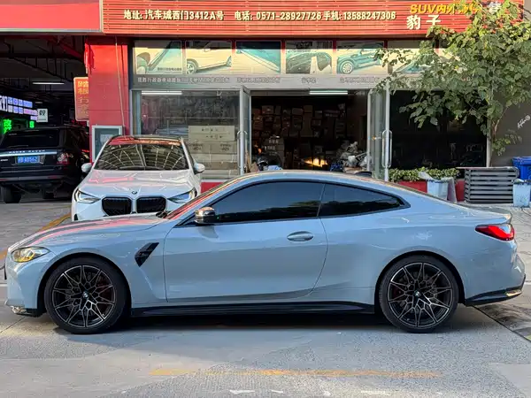 BMW M4 2022