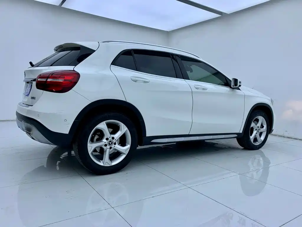 Mercedes-Benz GLA 2019