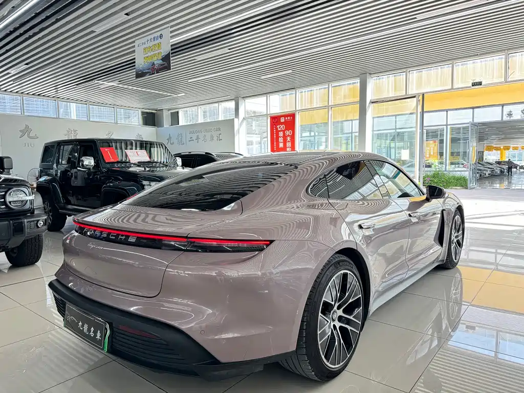 Porsche Taycan 2021 — фото 7