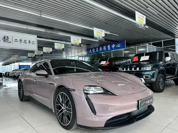 Porsche Taycan 2021