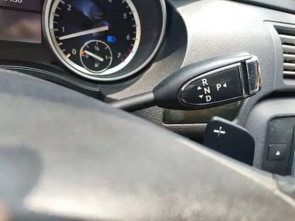 Mercedes-Benz R-Class 2015