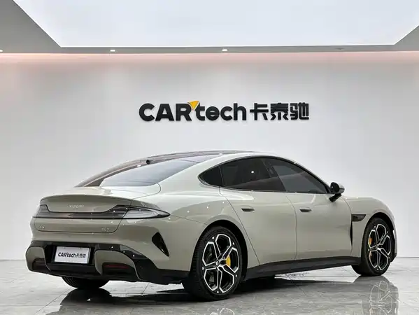 Xiaomi SU7 2024