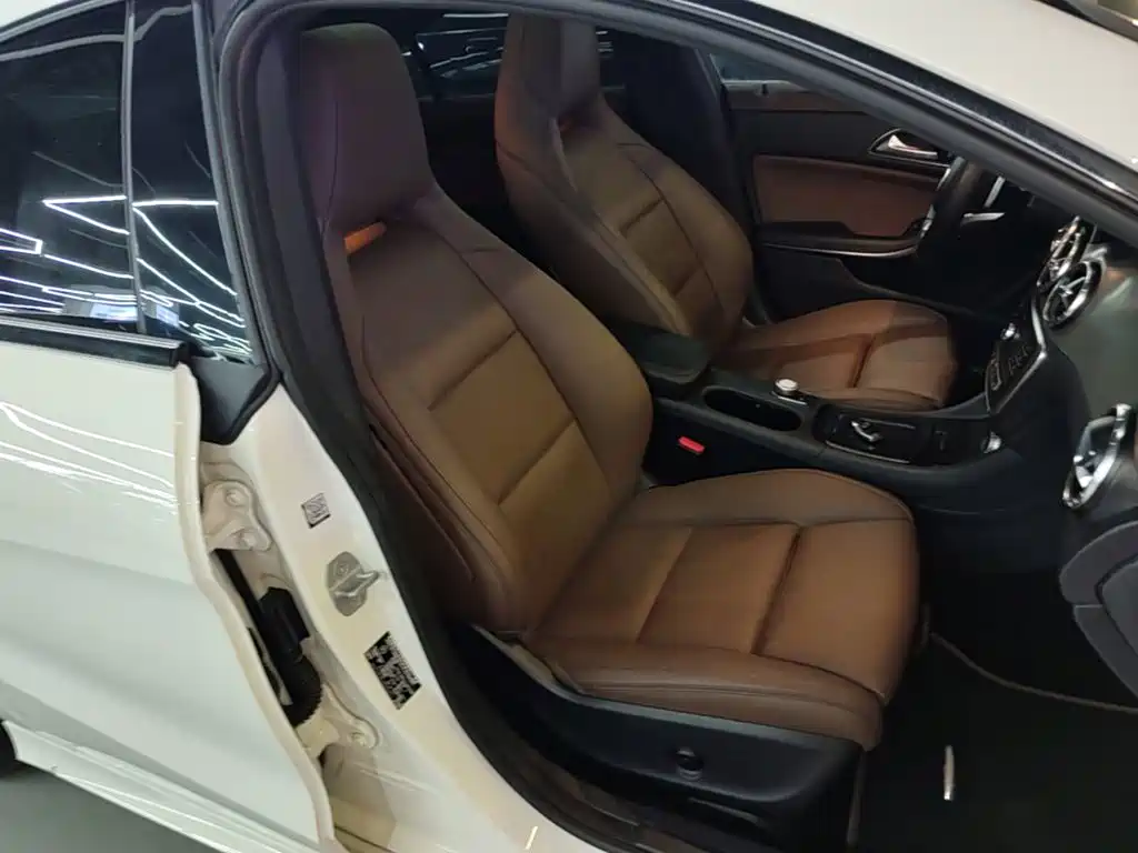 Mercedes-Benz CLA 2017 — фото 25