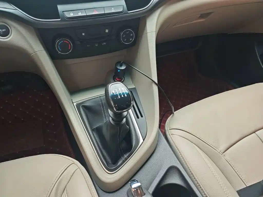 Buick Excelle 2018 — фото 14