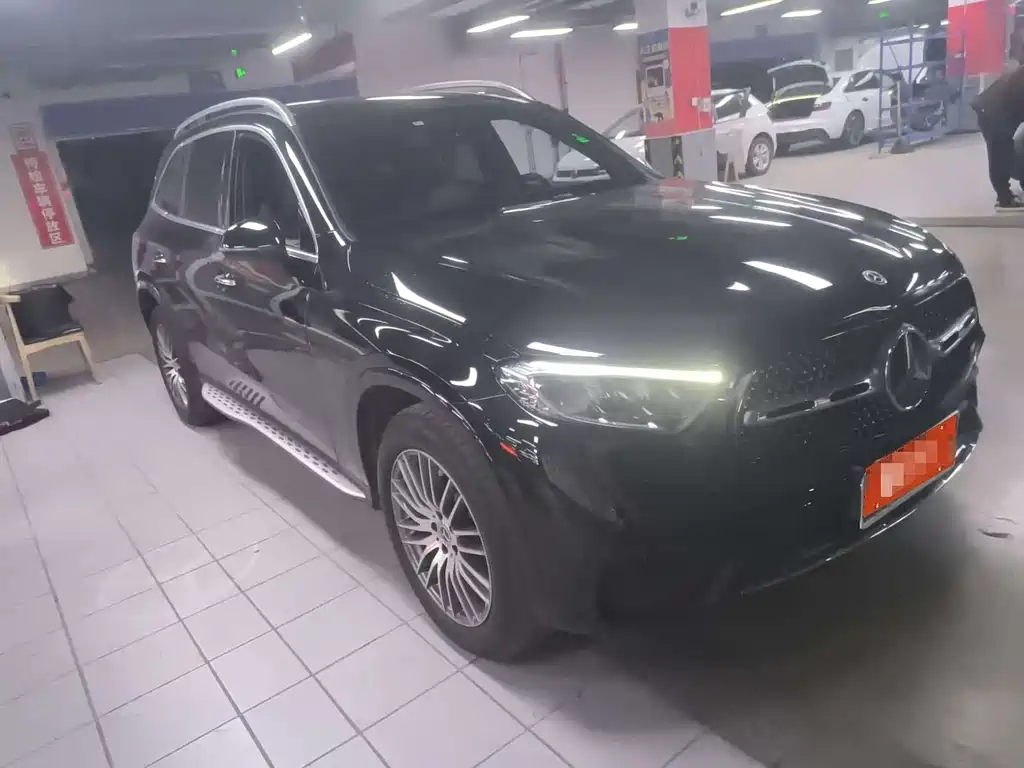 Mercedes-Benz GLC 2025