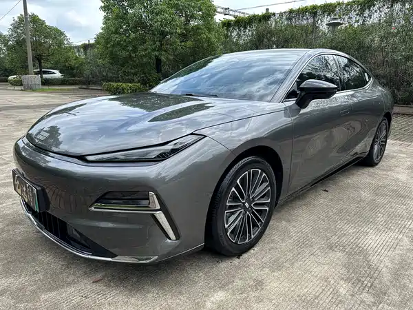 Geely Galaxy Starshine 8 2025