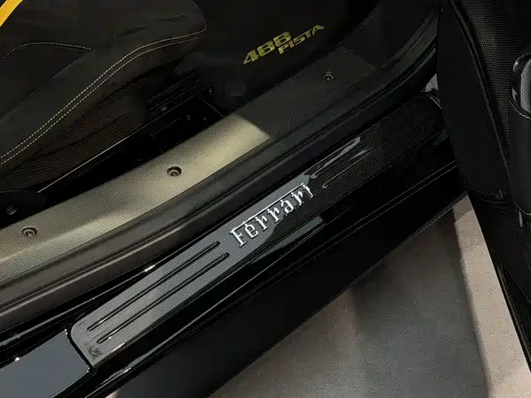 Ferrari 488 2019