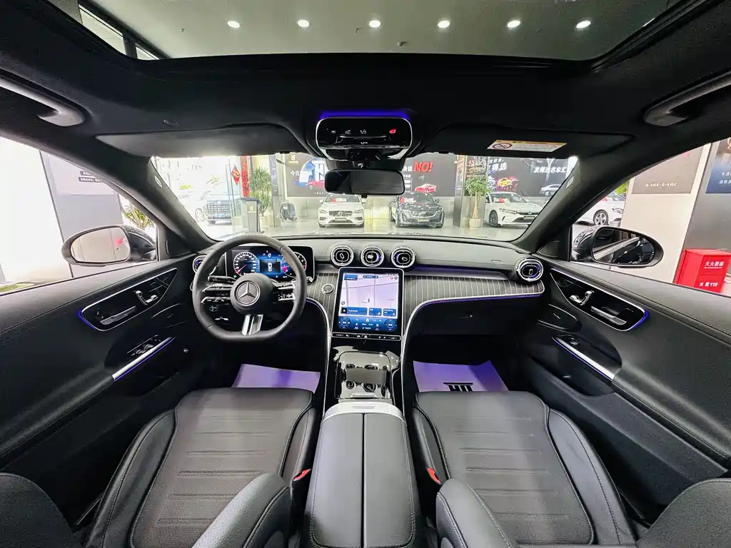 Mercedes-Benz C-Class 2023 — фото 4