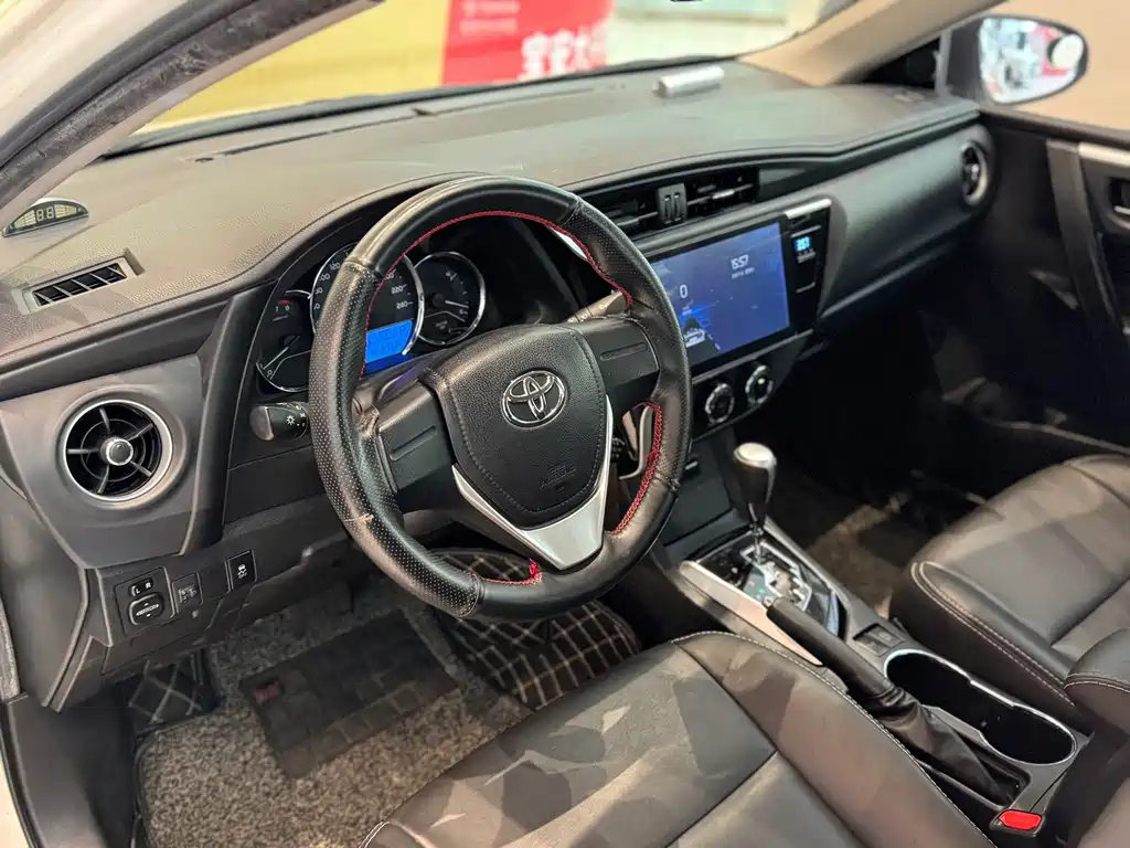 Toyota Corolla 2018 — фото 8