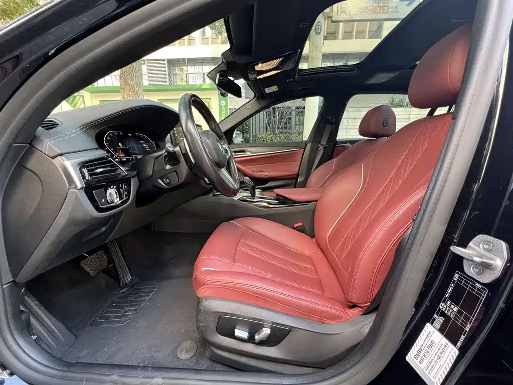 BMW 5 Series 2022