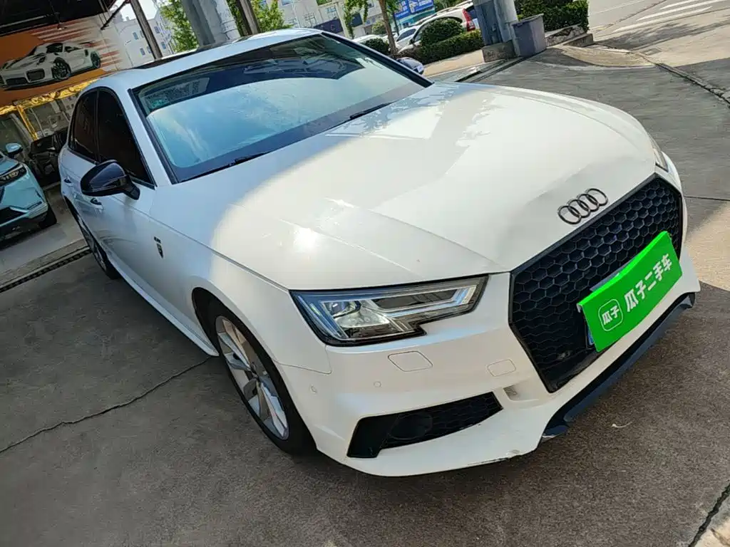 Audi A4L 2019