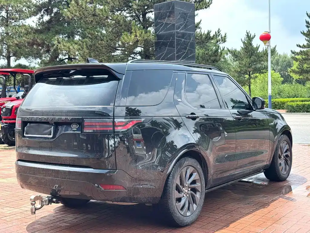 Land Rover Discovery 2023 — фото 10