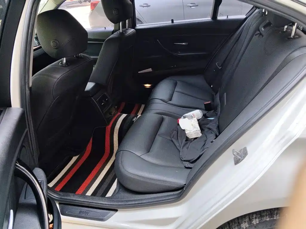BMW 3 Series 2016 — фото 15