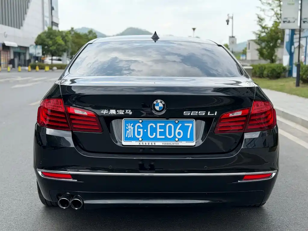 BMW 5 Series 2016 — фото 14