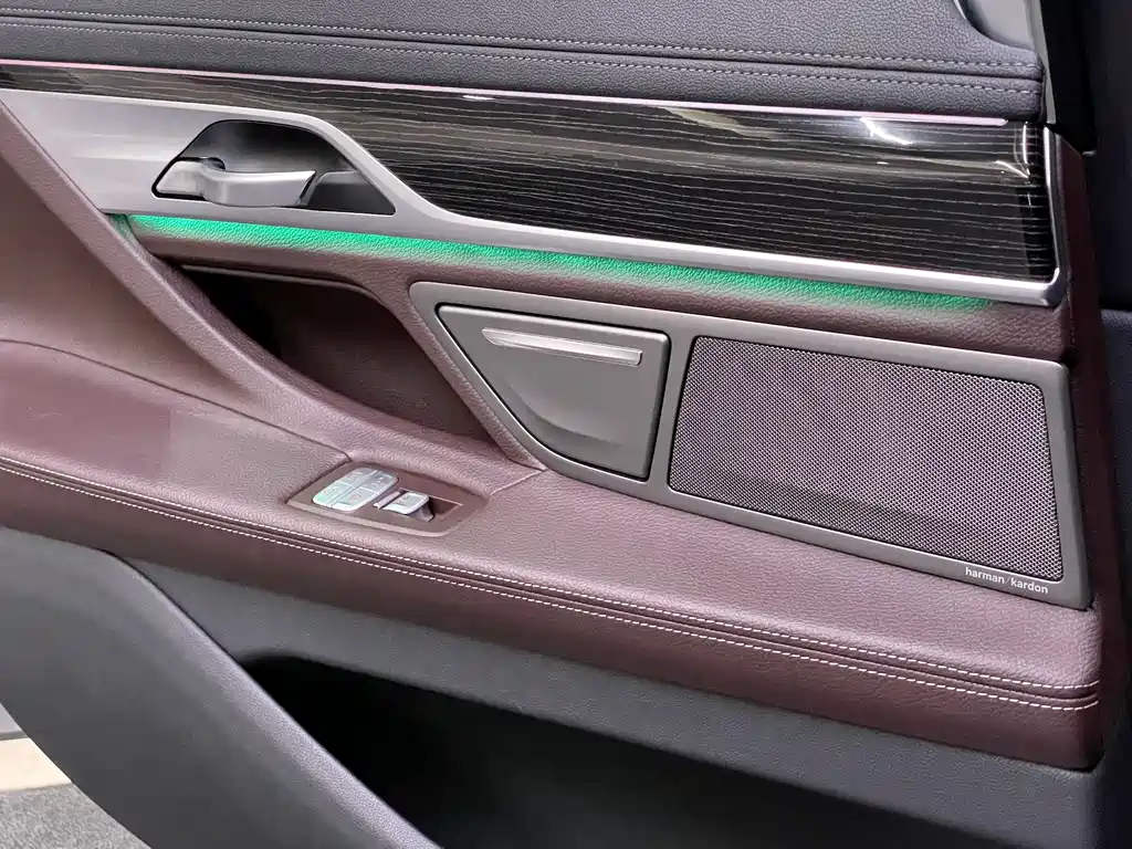 BMW 7 Series 2019 — фото 10